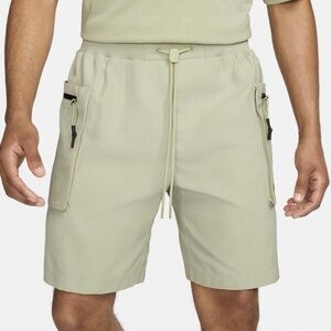 Nike sportwear tech pack men's shorts size xlarge new with tags